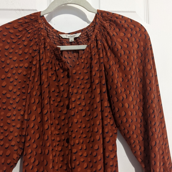 Tucker The Classic Blouse Rustic Dot in Crepe de Chine Silk Top Smocked Collar - Picture 3 of 10